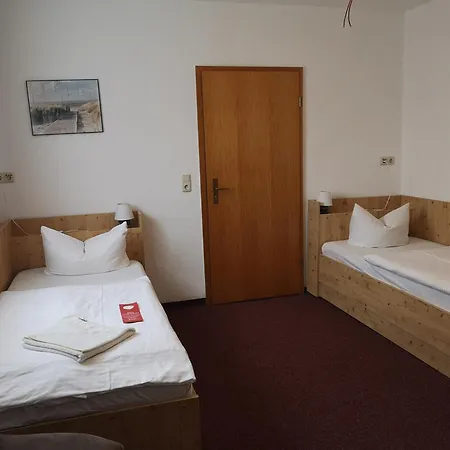 Uschi's 3* Neuendorf (Rostock)