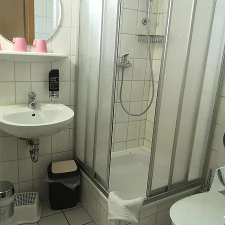 Uschi's 3* Neuendorf (Rostock)