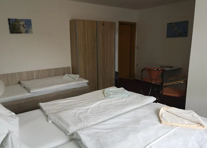 Uschi's 3* Neuendorf (Rostock)