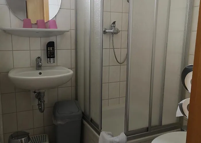 Uschi's 3* Neuendorf (Rostock)