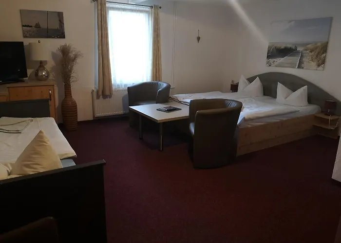 Uschi's 3* Neuendorf (Rostock)